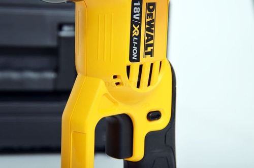 Szlifierka kątowa DeWalt DCG412M2