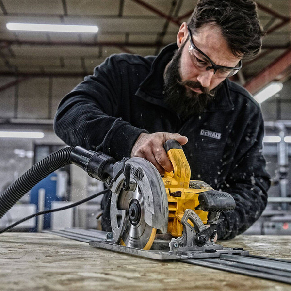 Pilarka tarczowa DeWalt DWE576K