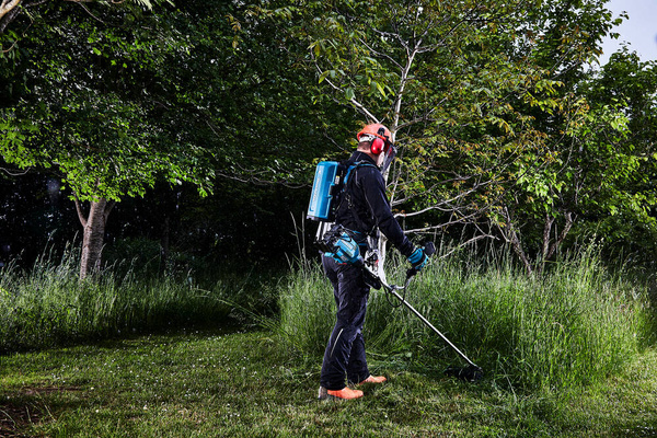 Akumulatorowa podkaszarka DUR369APT2 Makita