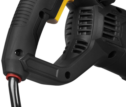 Pilarka sablasta CAT DX58