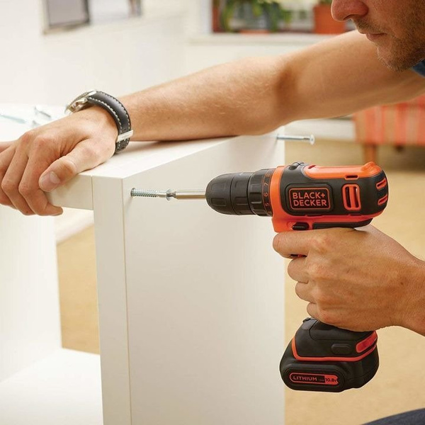 Wiertarko-wkrętarka Li-Ion 10,8V Black&Decker BDCDD12BAFC