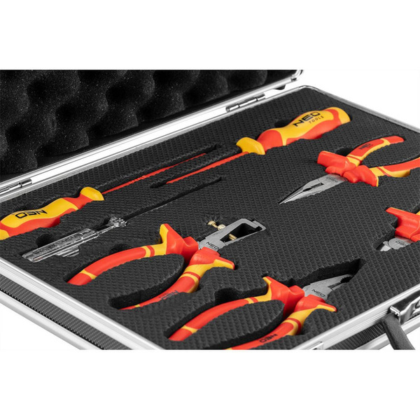 Zestaw szczypiec i wkrętaków NEO Tools 7szt. 1000V 01-235