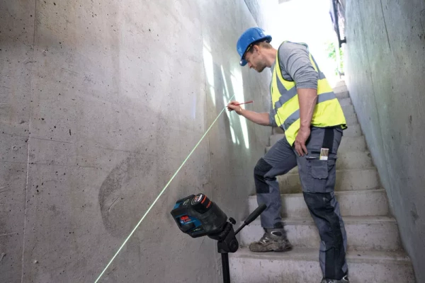 Laser krzyżowy Bosch GCL 12V-50-22 CG Professional 0601066S01