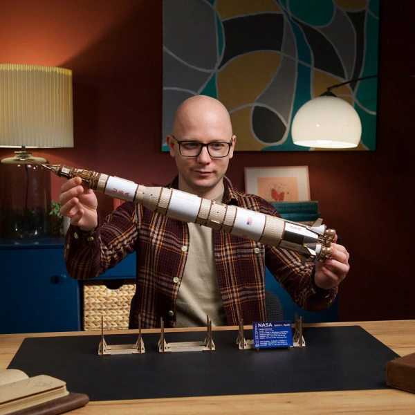 Rakieta kosmiczna UGEARS NASA Saturn V UG70257