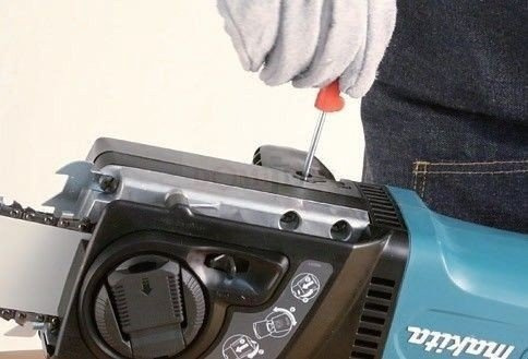 Pilarka elektryczna Makita UC3051A