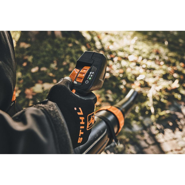 Dmuchawa akumulatorowa Stihl BGA 300 BA030115914