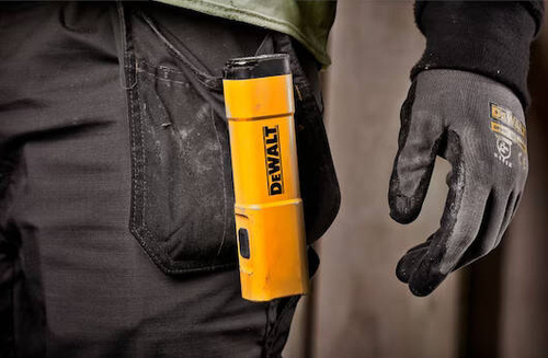 Akumulatorowa latarka LED DeWALT DCL183-XJ