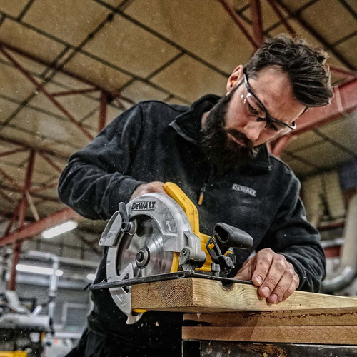 Pilarka tarczowa DeWalt DWE560