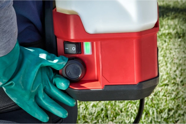 Zbiornik na środki chemiczne SWITCH TANK™ M18 BPFP-CST