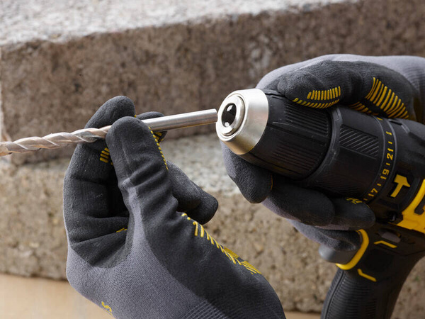 Wiertarko-wkrętarka udarowa Stanley SFMCD711D22-QW