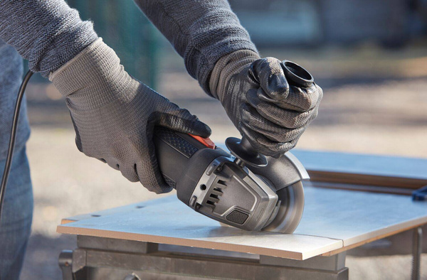 Szlifierka kątowa Black Decker BEG220K-QS