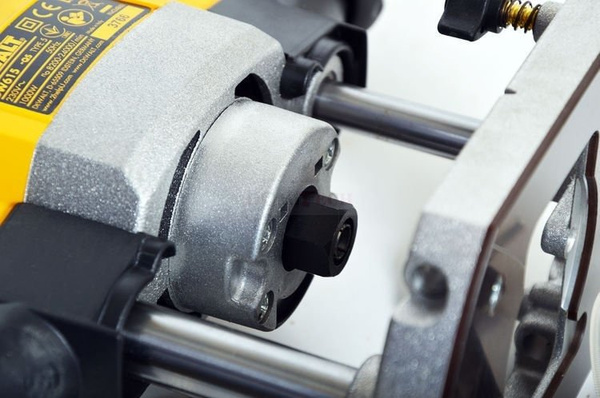 DeWalt DW615 frezarka górnowrzecionowa