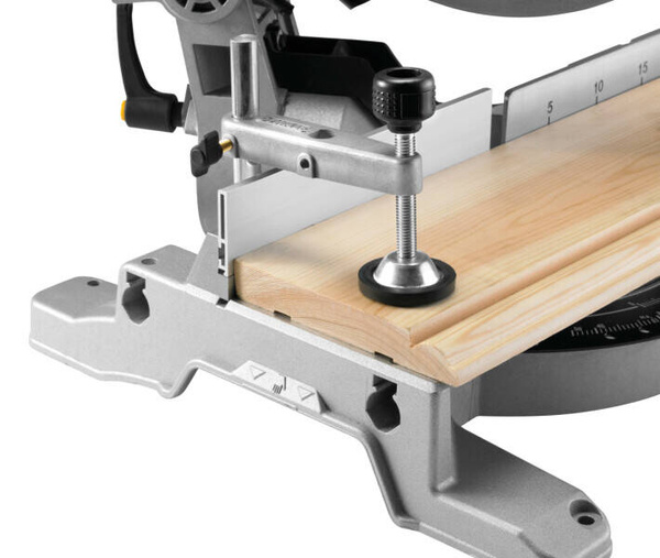 Pilarka ukośnica DeWalt DWS778