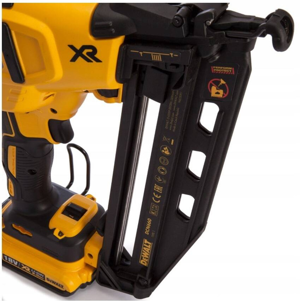 Gwoździarka Dewalt DCN660N