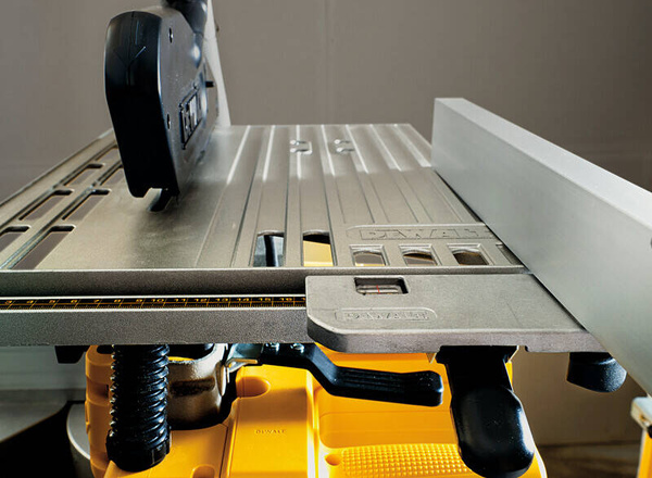 Pilarka wielofunkcyjna stołowa/ukośnica Dewalt D27113