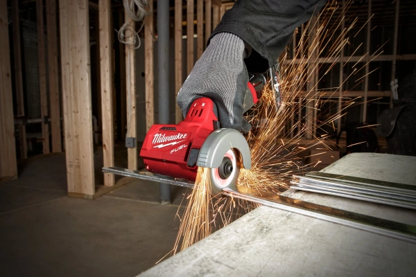 Szlifierka kątowa Milwaukee M12 FCOT-422X