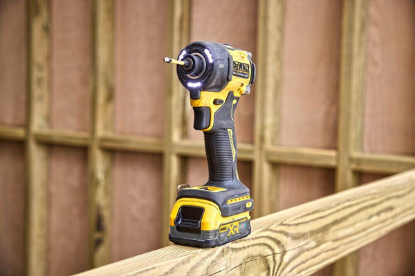 Zakrętarka udarowa Dewalt DCF870NT