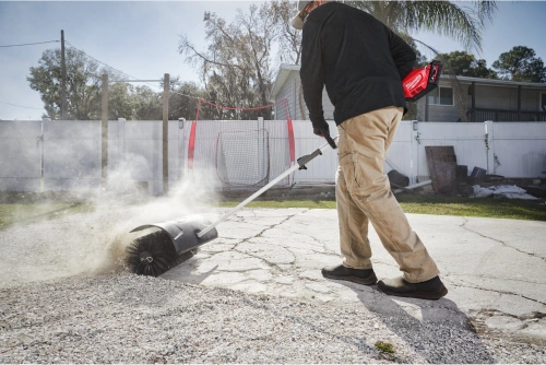 Szczotka druciana z osłoną Milwaukee M18 FOPH-BBA przystawka QUIK-LOK