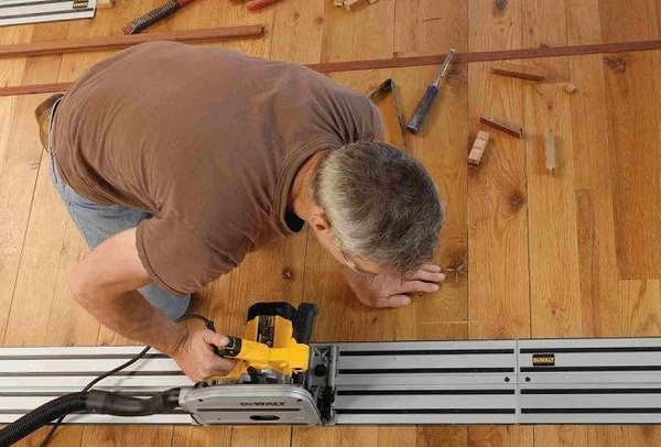 Szyna prowadząca do zagłębiarek 2,6 m DWS5023 DeWalt