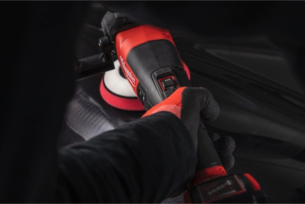 Polerka Milwaukee M18 FAP180-0X