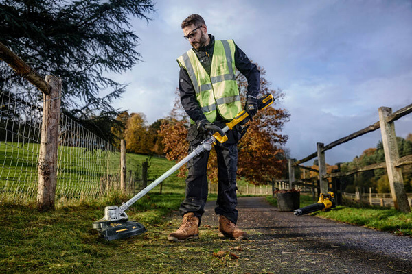 Podkaszarka DeWalt DCMST561N