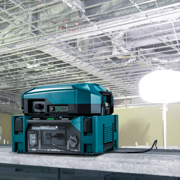 Przetwornica 18V 230V Makita BAC01