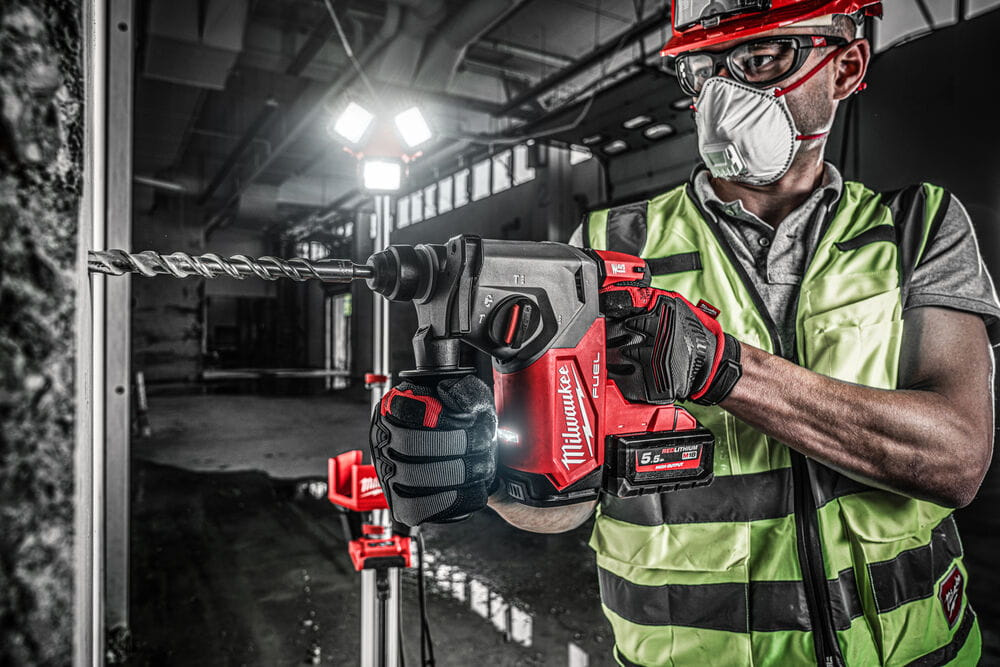 Młotowiertarka Milwaukee M18, model FH-0X