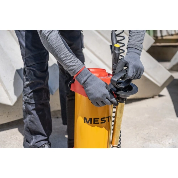 Opryskiwacz ciśnieniowy Ferrox Plus 10 Mesto 3585P