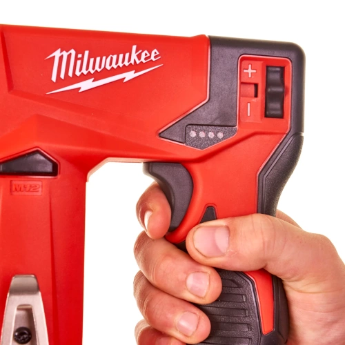 Zszywacz akumulatorowy Milwaukee M12 BST-202X