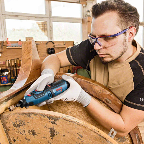 Multiszlifierka Bosch GRO 12V-35 + 2x2.0Ah + walizka