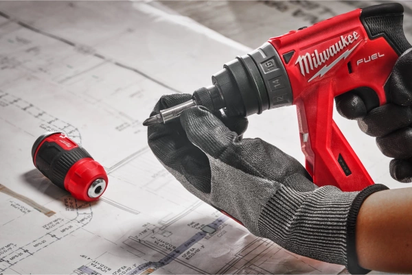 Wkrętak z magazynkiem Milwaukee 8w1 4932492807