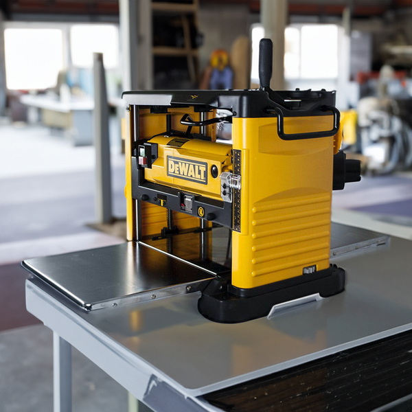 Grubościówka Dewalt DW733