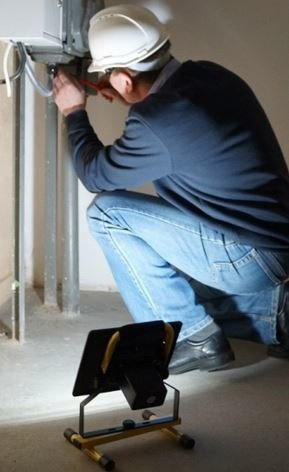 Akumulatorowy naświetlacz LED LSR20A 16034 Partnersite