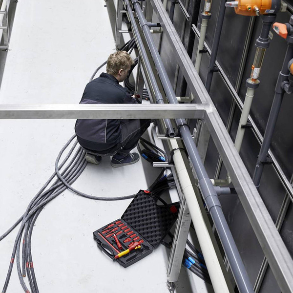 Zestaw izolowanych kluczy nasadowych 3/8" Wiha 43023