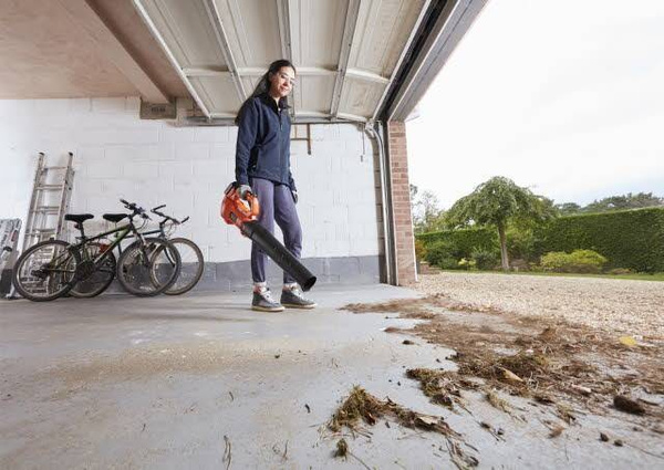 Akumulatorowa dmuchawa ogrodowa BCBL200L25-QW Black&Decker