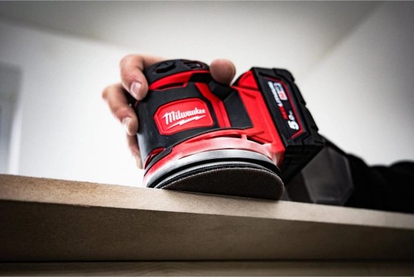 Szlifierka mimośrodowa Milwaukee M18 BOS125-502B