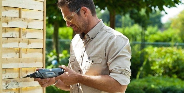 Multiszlifierka Dremel 8100-1/15