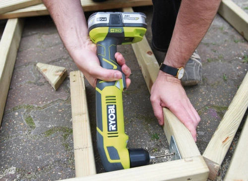 Wiertarka kątowa Ryobi RAD1801M