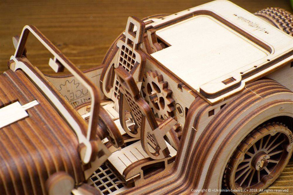 Model mechaniczny Roadster VM-01 UGEARS 70052