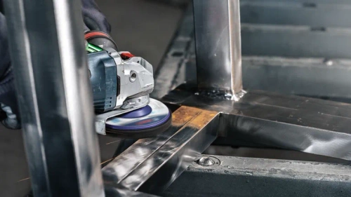 Włókninowa tarcza czyszcząca Bosch PRO N377, 115 mm, 22,23 mm, X-Lock 2608621832