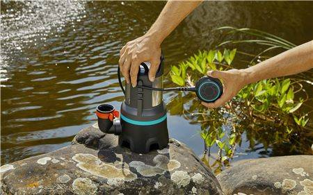 Pompa zanurzeniowa do brudnej wody 16000 GARDENA 09042-20