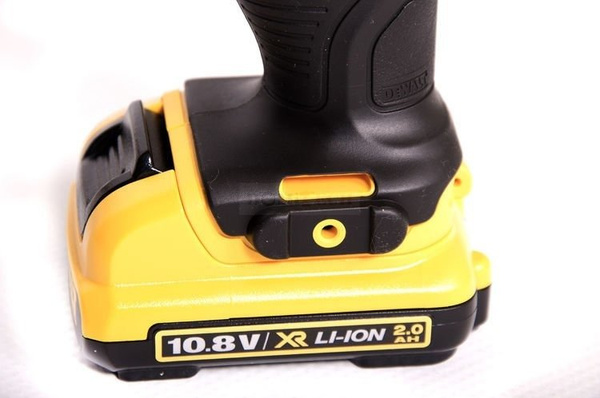 Zestaw elektronarzędzi akumulatorowych DeWalt DCK211D2T