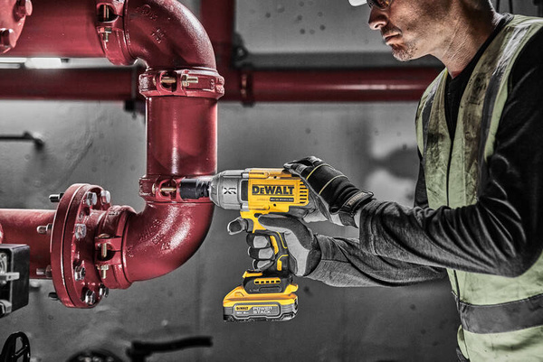 Klucz udarowy Dewalt DCF900H2T
