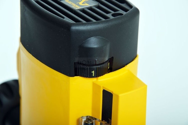 DeWalt DW615 frezarka górnowrzecionowa