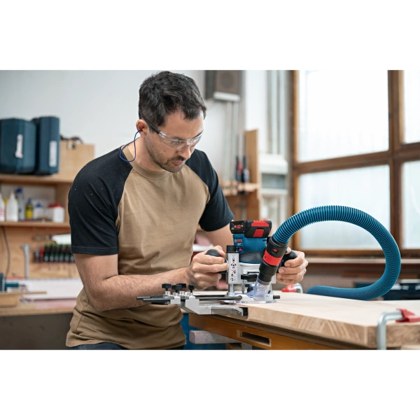 Frezarka krawędziowa Bosch GKF 18V-8 06016C2000