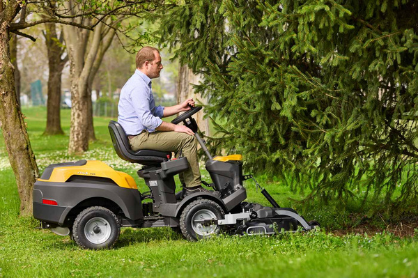Traktor ogrodowy Stiga Park 500 WX