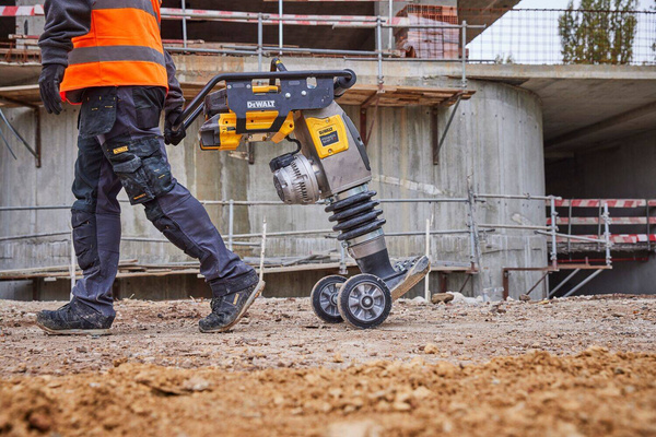 Ubijak Dewalt DCPS660N