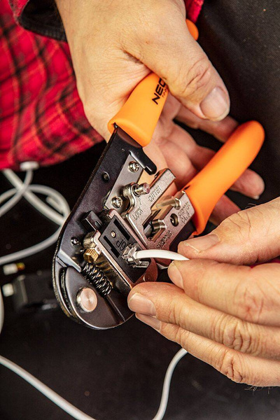 Szczypce do końcówek telefonicznych 4P, 6P, 8P Neo Tools 01-501