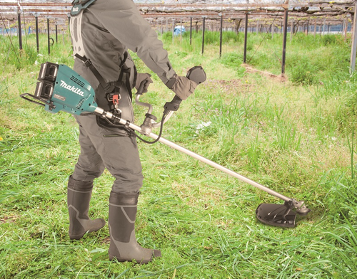 Akumulatorowa kosa XGT Makita UR012GZ02