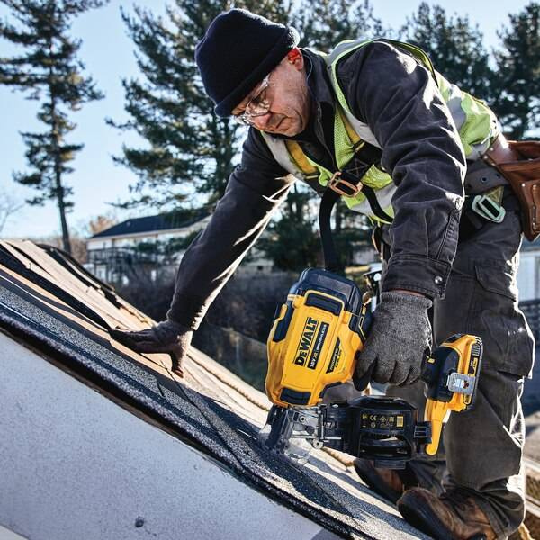 Gwoździarka DeWALT DCN45RND2